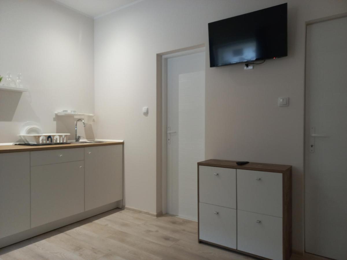 Apartament Kod Velikih Tuja Melenci Zewnętrze zdjęcie