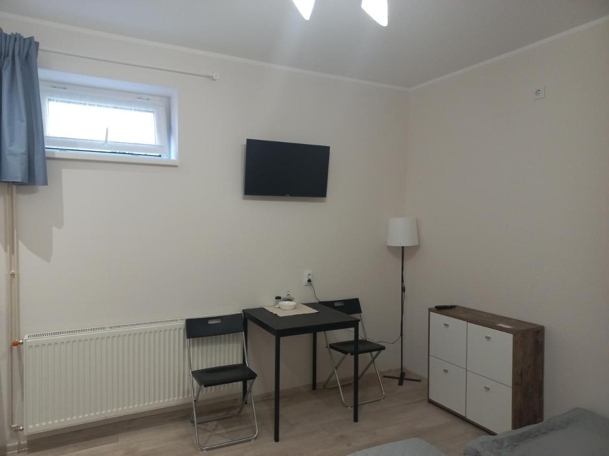 Apartament Kod Velikih Tuja Melenci Zewnętrze zdjęcie
