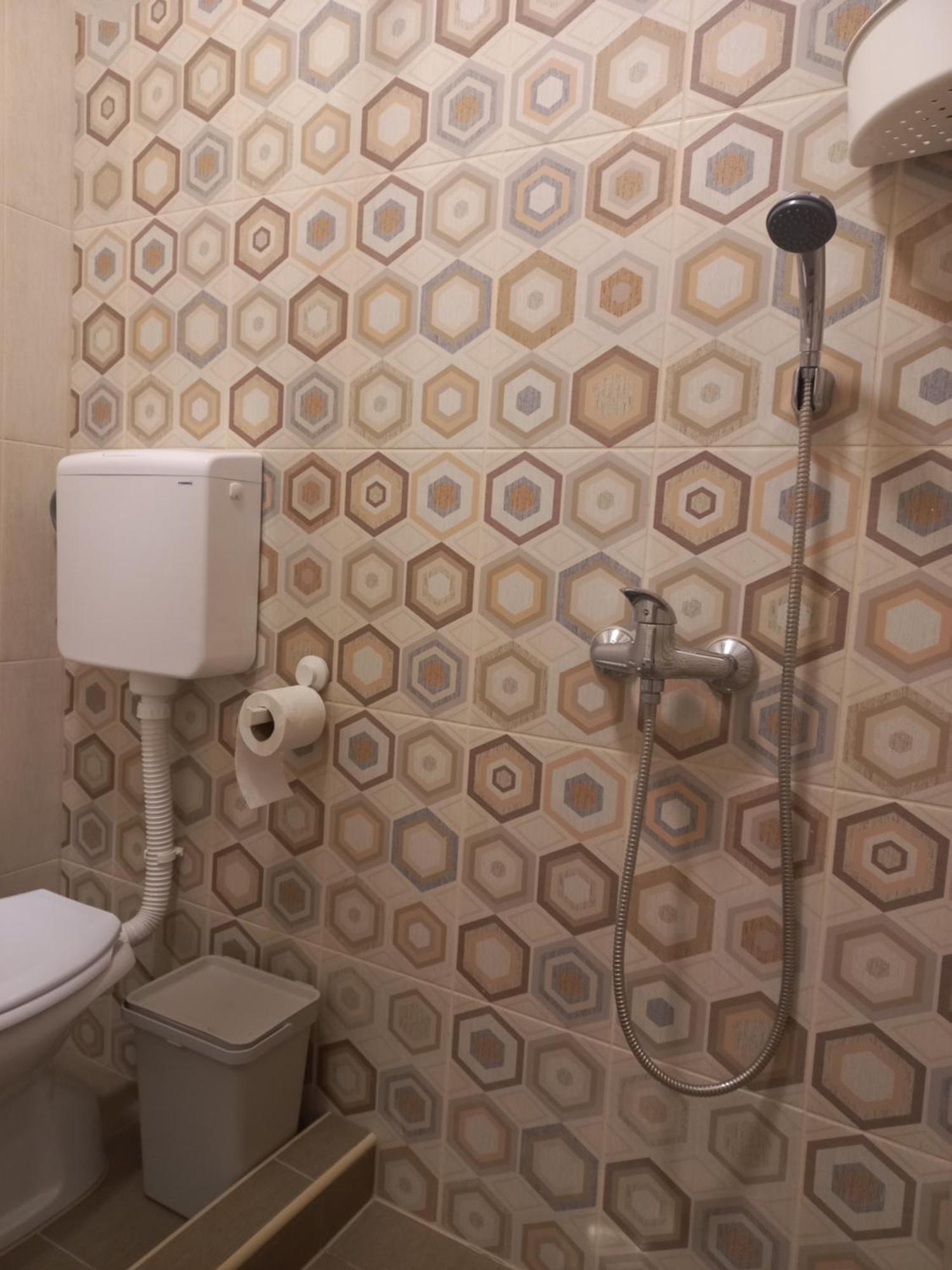 Apartament Kod Velikih Tuja Melenci Zewnętrze zdjęcie